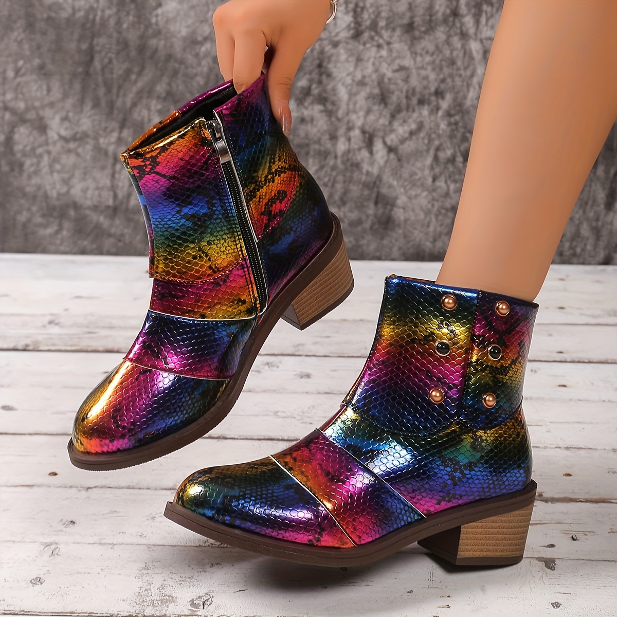 

Women's Fashionable Snakeskin Print Ankle Boots With Chunky Heel - Round Toe, Side Zipper, Canvas