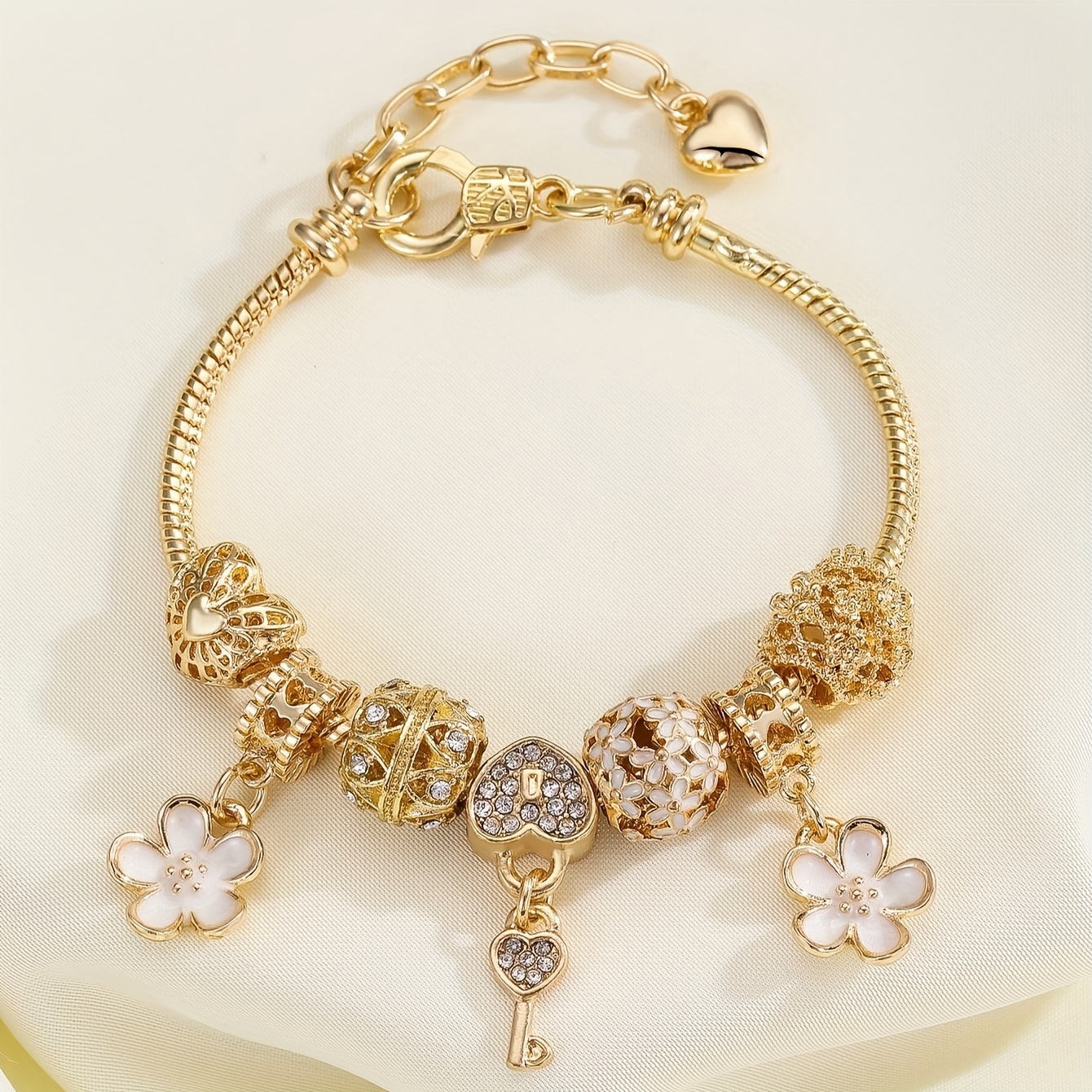 TEMU 1pc Of European And American Fashionable Peach Beaded Key Pendant Bracelet For Women's Elegant Daily Wear