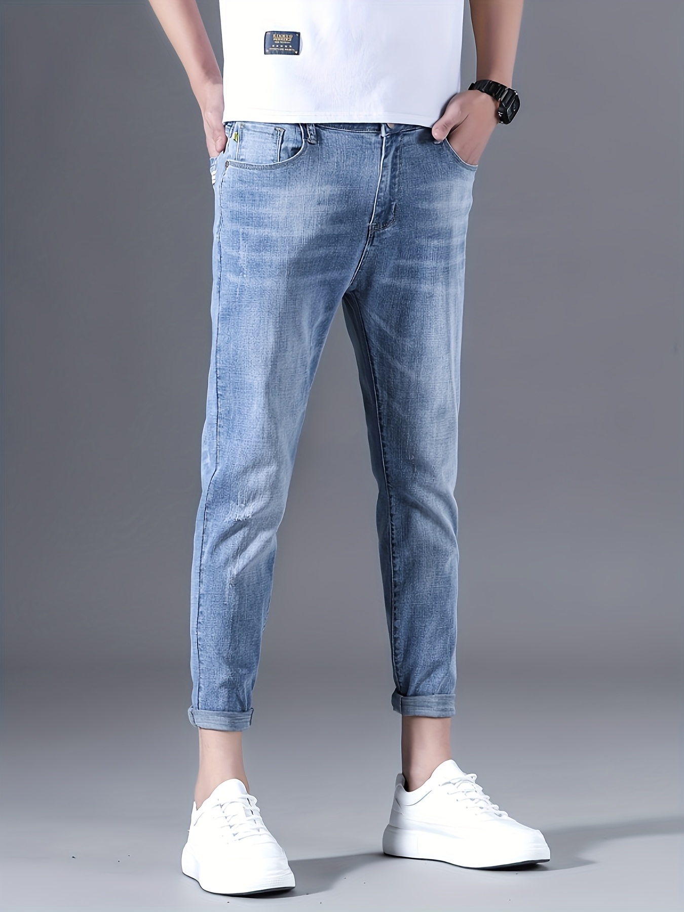 Men'S Slim-Fit Jeans, Featuring a Classic Light Blue Wash, Made from Stretchy And Comfortable Fabric, Suitable for Casual Gatherings, Work, And Business in a Minimalist Style