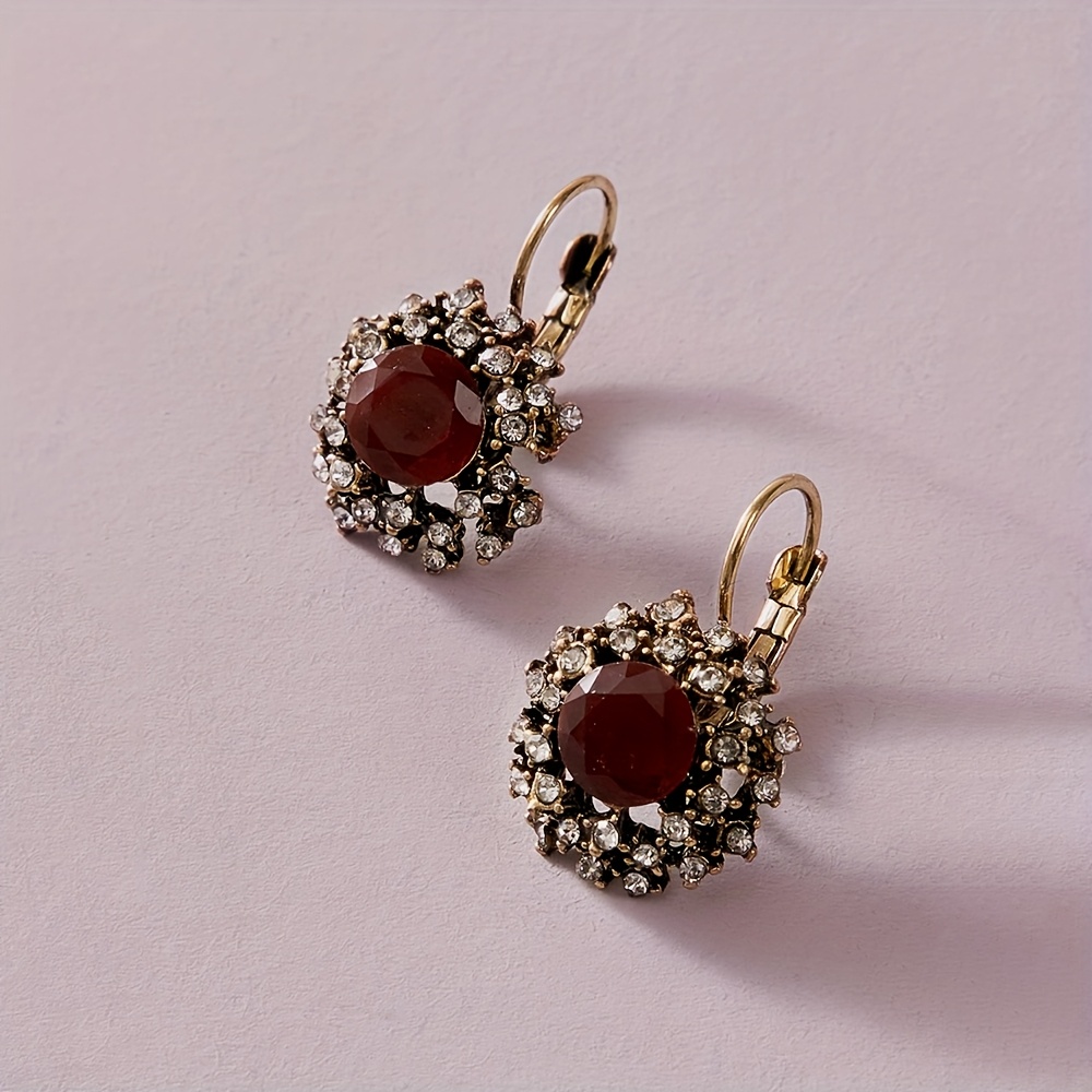 Fashionable, Exquisite, and High-end New Vintage Rhinestone Flower Earrings