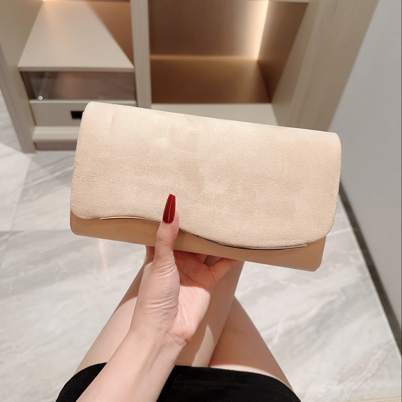 E-shop 1 Stück Damen Abendclutch mit abnehmbarem Trageriemen, glatter Metallverzierung Magnetverschluss, ideal für Musikfestivals Karneval,