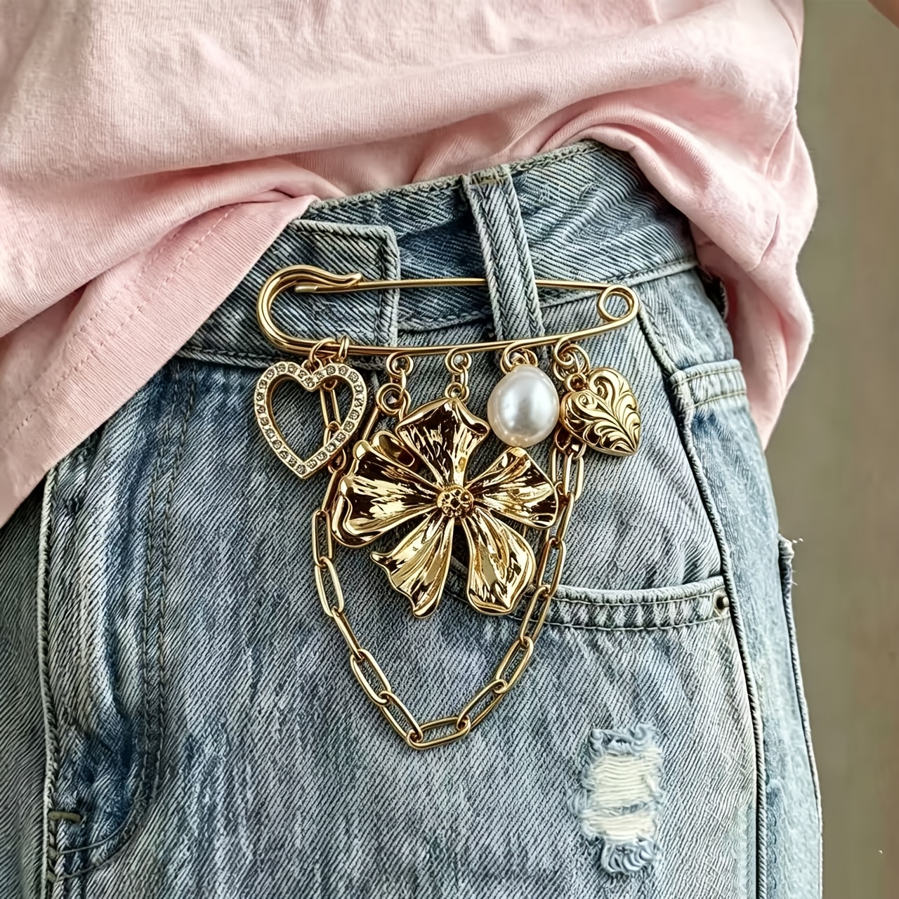 TEMU A Retro And Fashionable Hollow Heart And Flower Chain Pendant Brooch Is Luxurious And Exquisite. Suitable As A Gift For On Special Occasions