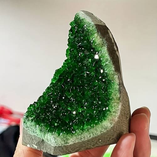 1pc rare green geode quartz cluster mineral vug specimen free standing creative gifts and additions decorative unique easter halloween christmas holiday gifts