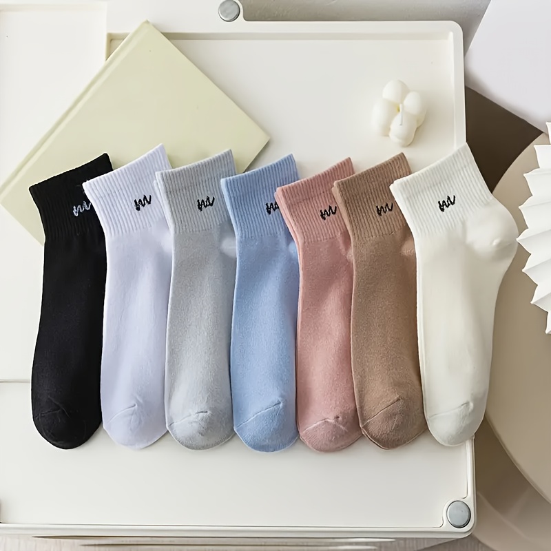 E-shop 7 Paar Frühlings- und Sommer-Freizeit-Sportsocken, atmungsaktiv und schweißabsorbierend, einfache und vielseitige Damen-Knöchelsocken