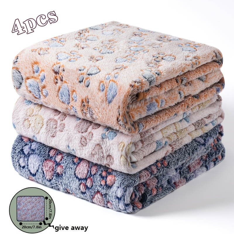 TEMU 4pcs Set (includes Free Gift) Fluffy Flannel Pet Blanket, Machine Washable For - Features Adorable Paw Print Pattern, Suitable For All Dogs And