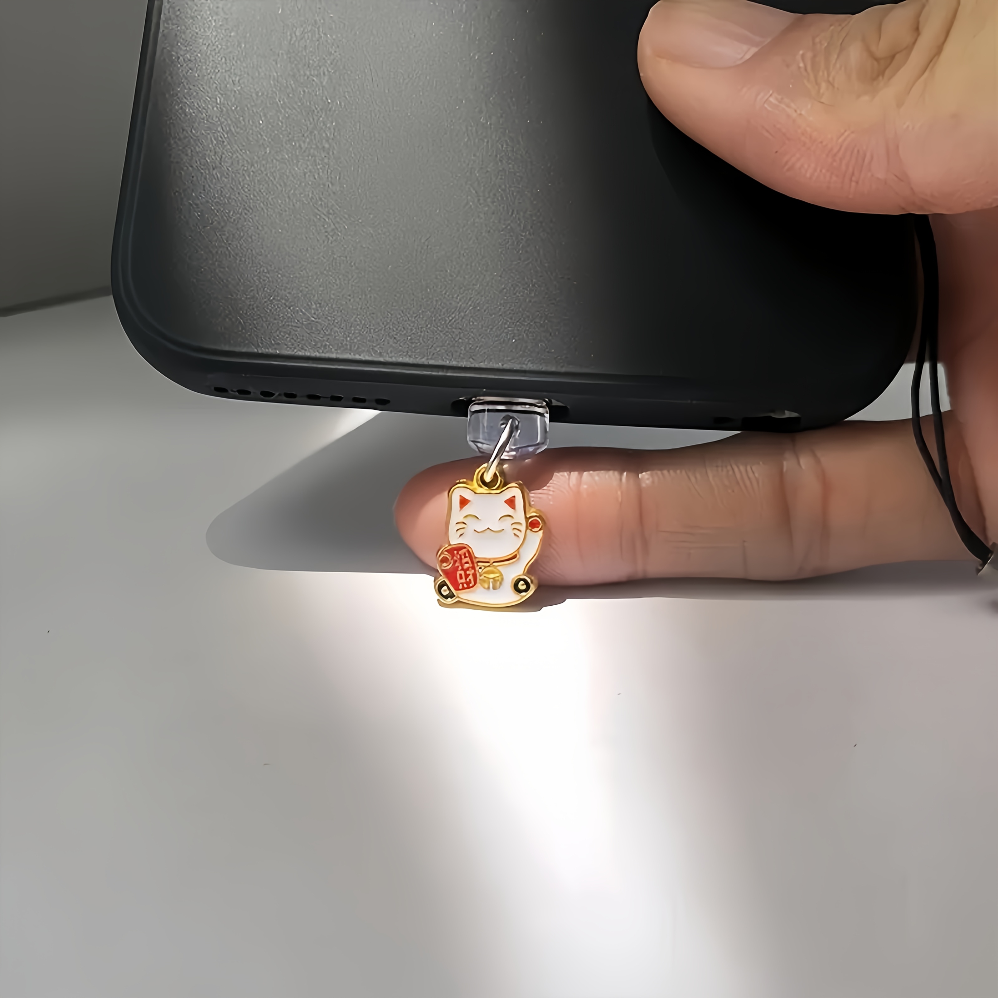 TEMU 1 Mini Custodia Antipolvere per Telefono Gatto Contanti - Aggiungi Accessori al Tuo Telefono per Impedire alla di Entrare nella Porta di