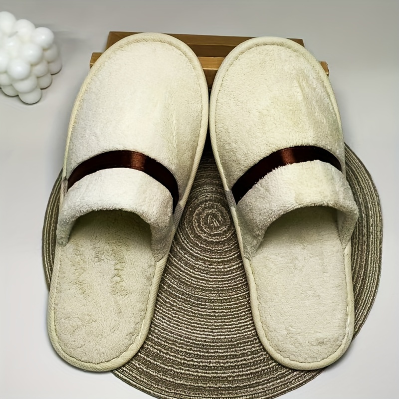 New Disposable Thickened Coral Fleece Slippers With , Suitable For Hotels, Travel, Guests, Parties, And Camping