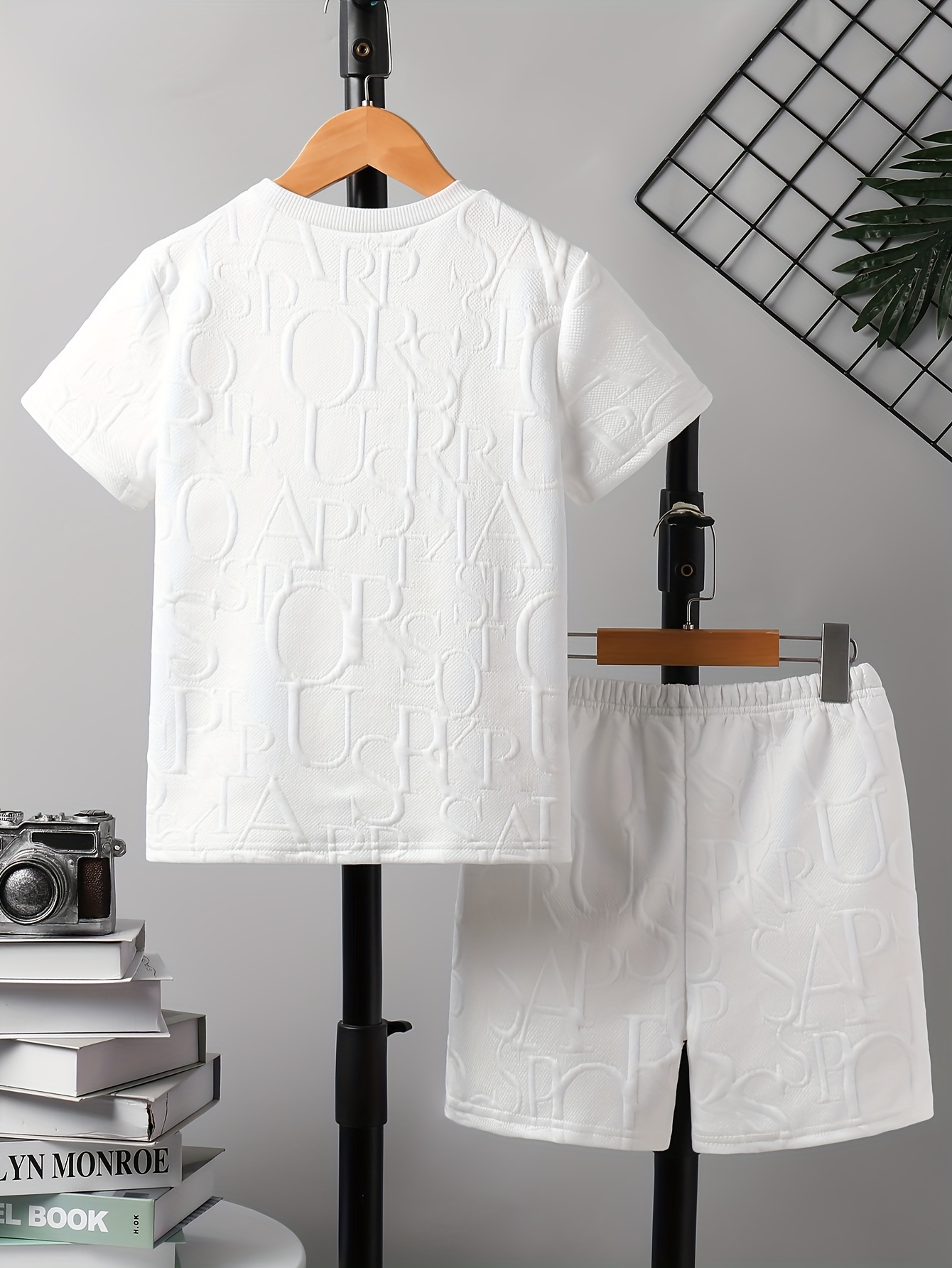 A Two-Piece Set for Boys Featuring a Casual Letter-Embossed Comfortable And Versatile Short-Sleeve T-Shirt And Shorts, Perfect for Daily Wear And Outdoor Activities in The Cool, Lightweight, And Comfortable Summer Attire, for Outdoor