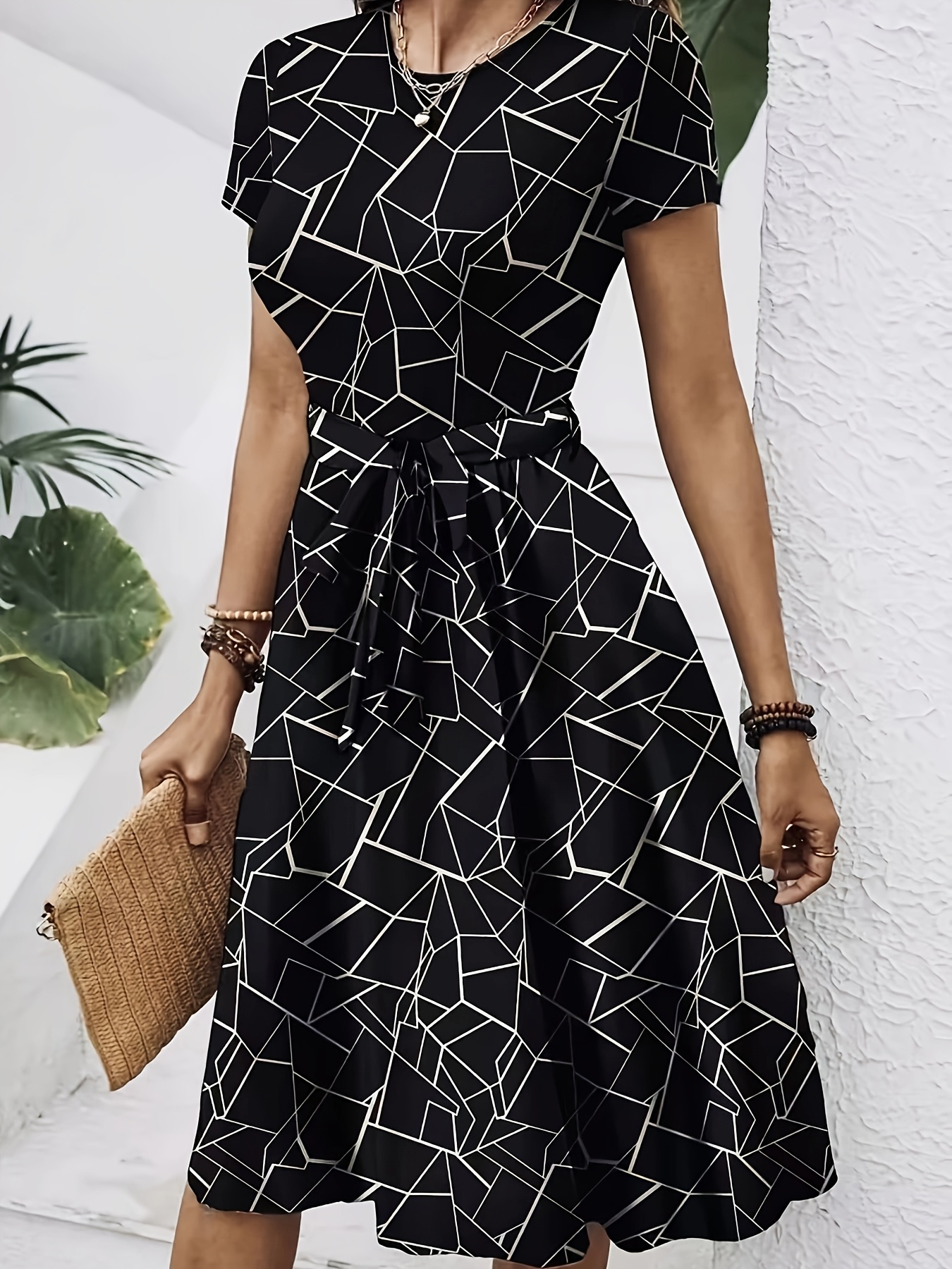   lines and concealing commuting casual midi dress