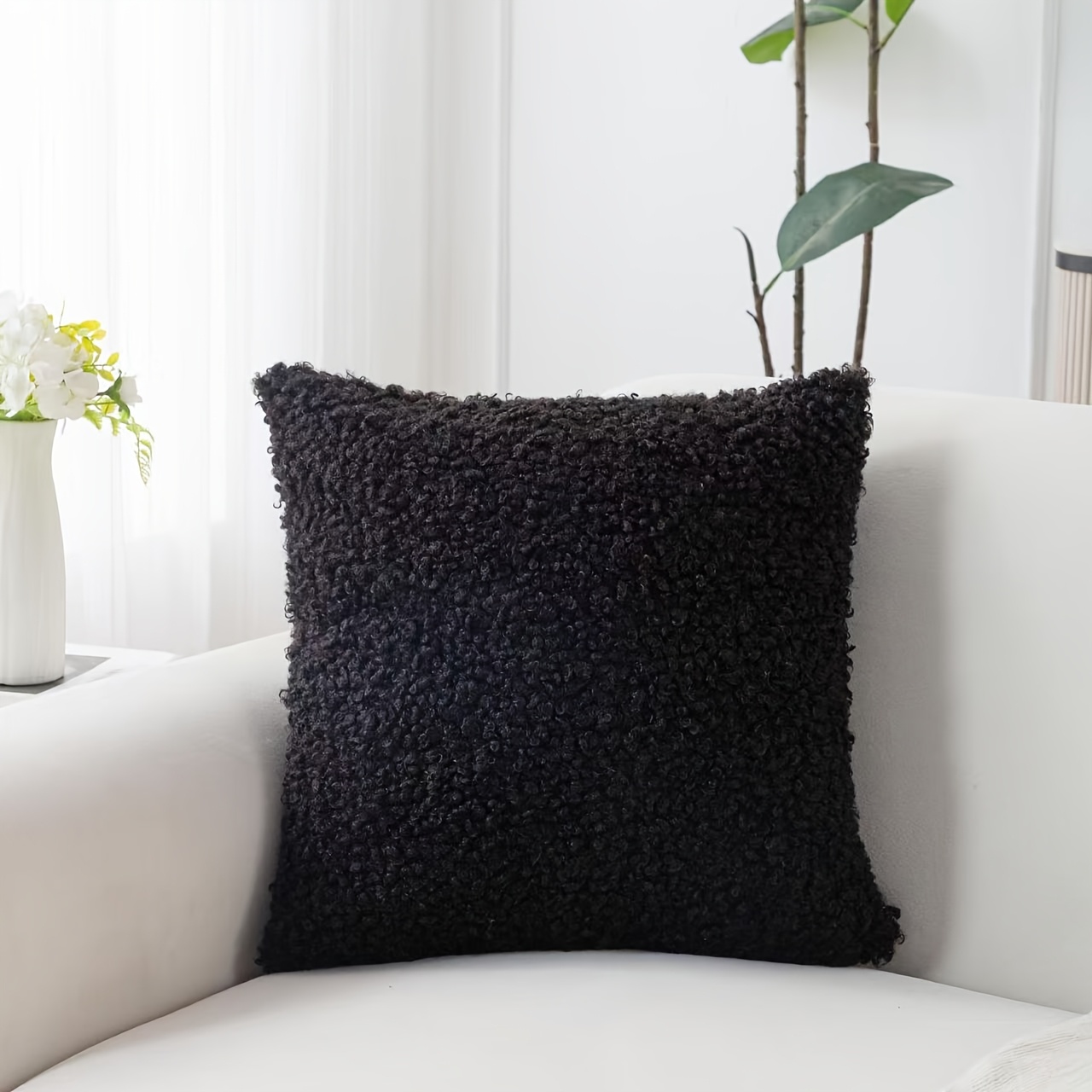TEMU Modern Fashion Black Plush Throw Pillow Covers, Cushion Covers, Soft And Comfortable, Zipper Closure, Machine Washable, Suitable For Room, Sofa,