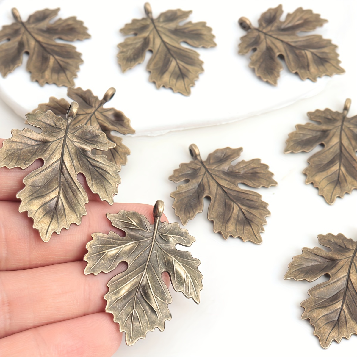 Set of 30 Maple Leaf Pendants Halloween Ornaments in Bronze