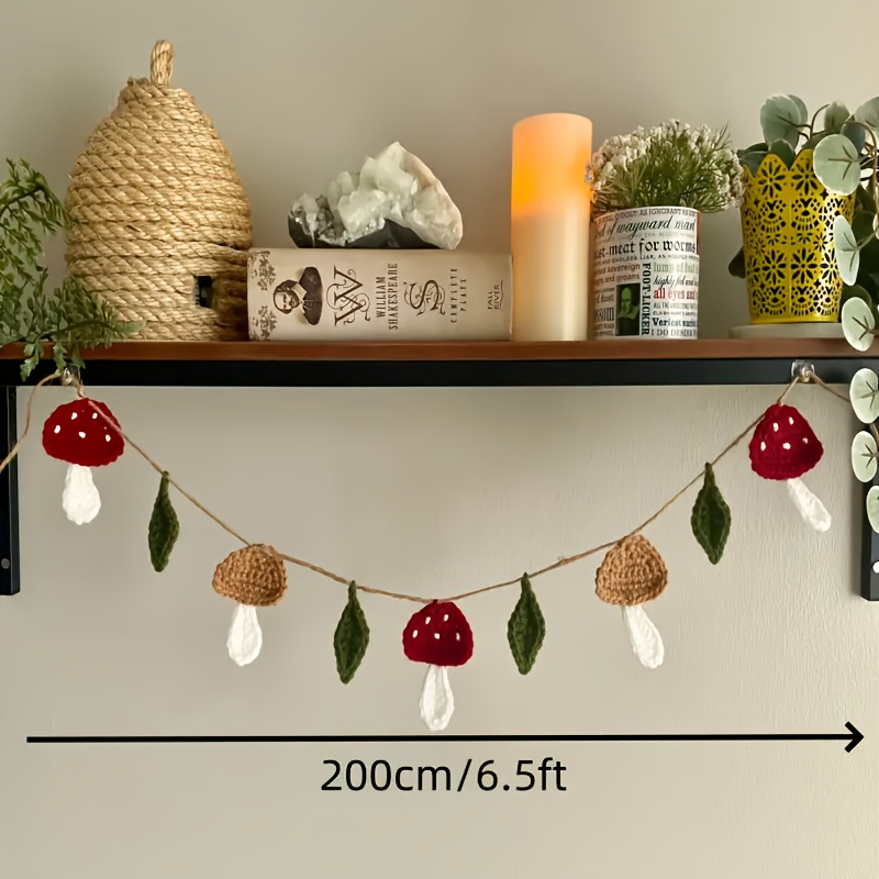E-shop 1 handgefertigter Pilz-Girlande mit roten und weißen Kapselformen und grünen Stielen | Rustikale Hängedekoration für Weihnachten, Thanksgiving,