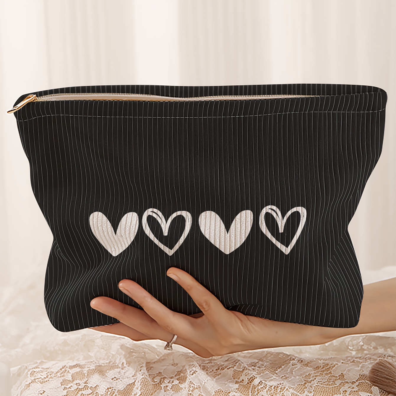 black white heart pattern printed corduroy makeup bag - Temu  display picture 1