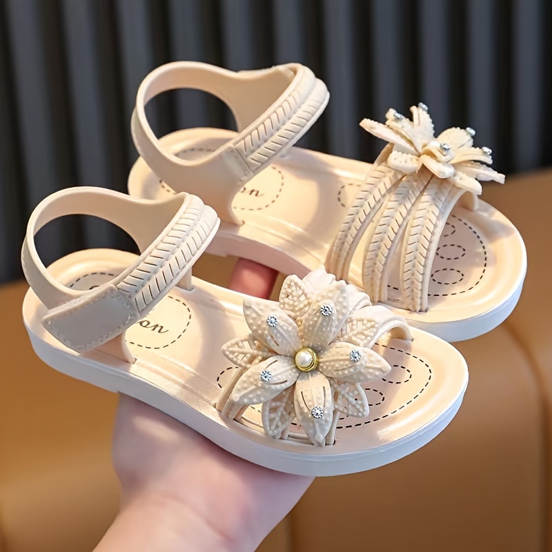 Soft and Comfortable Princess Sandals for Little Girls: Floral Design, Low Heel, and Lightweight Construction