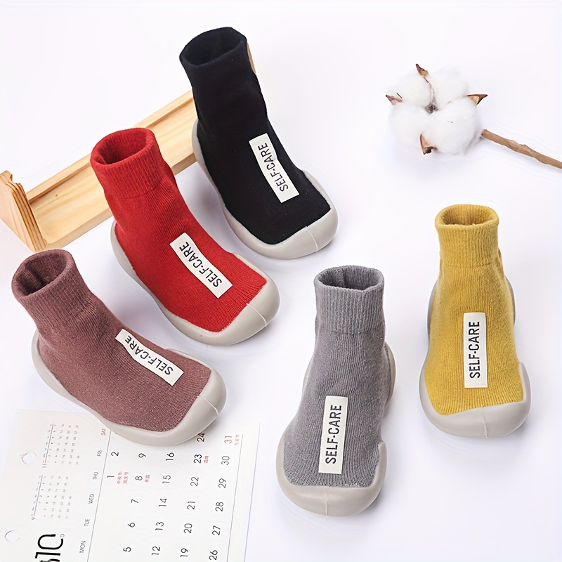 Toddler Slip-On Sneakers in Solid Colors - Comfortable Fabric Upper with Rubber Sole for Boys & Girls, Ideal for All Seasons, Easy to Wear Walking Shoes, Youngsters Shoes