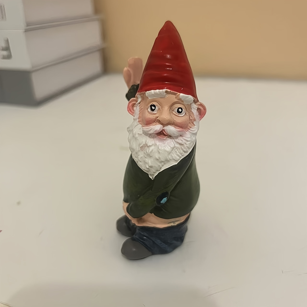 1pc, Classic Outdoor Decorative Resin Dwarf Statue, Fun And Humorous Little Gnome Outdoor Patio Garden Sculpture, Bonsai Ornament, Home Table Decoration, Halloween And Christmas Decoration.