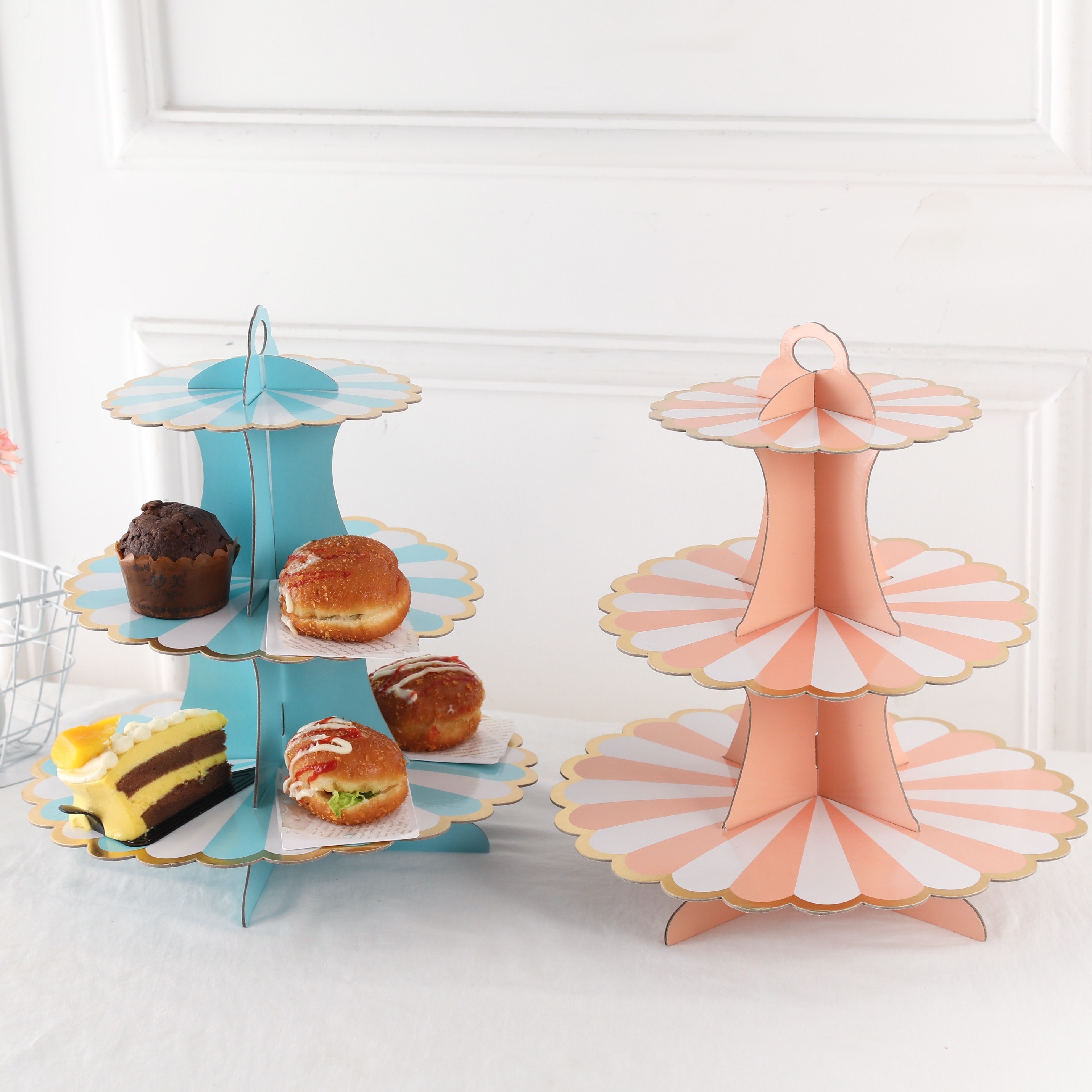 

1pc, 3-tier Paper Dessert Stand, Metallic Gold-edged Cupcake Holder, Birthday Party Supplies, Cake Display Rack, Decorative Serving Platter