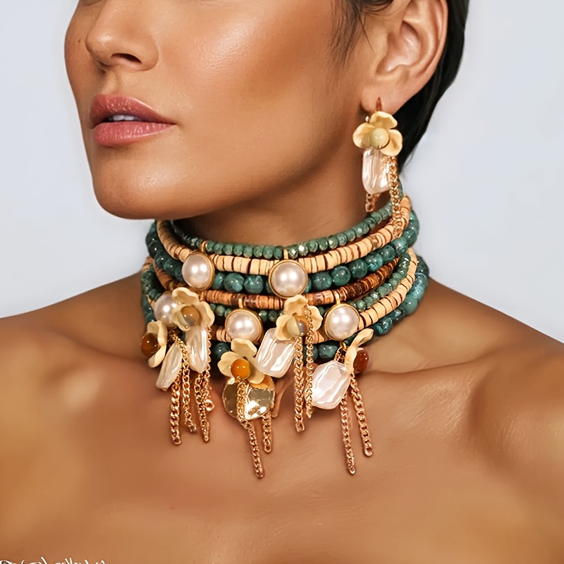 E-shop Mehrschichtige Perlenhalskette im Bohemian-Stil mit Kunstperlen, Blumen, Legierung und eingelassenen Fashion-Clavicle-Kette