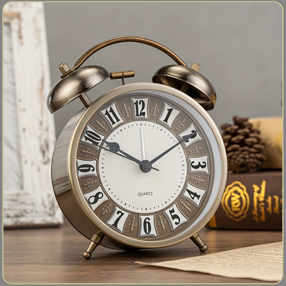 5.9-Inch Metal Retro Luxury Style Bedroom Alarm Clock, Silent Running Time, Mechanical Double Bell Design, Equipped with a Night Light, Can Be Placed in The Living Room, Office Or Dormitory to Add Some Color to The Space, (Batteries Not Included)