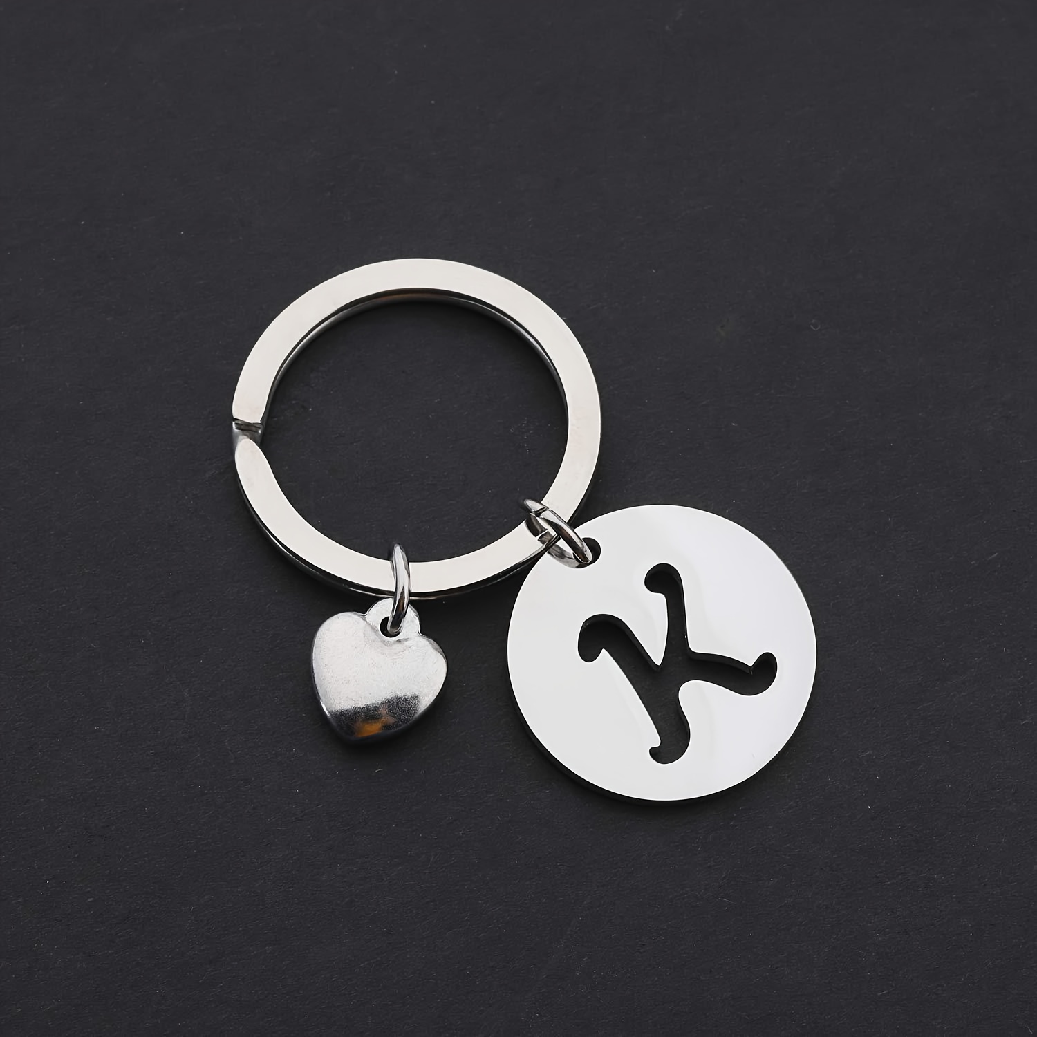 

A-z Initial Round Tag Stainless Steel Keychain For Men, 26 Letters Key Chain With Heart