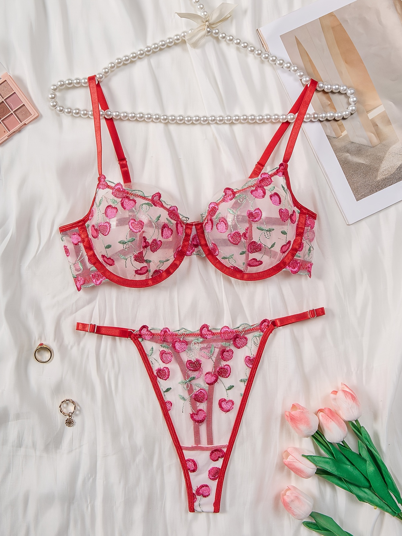 Buy STROWBERRY Printed Seamless Cup Lingerie Set Regular Use Bra
