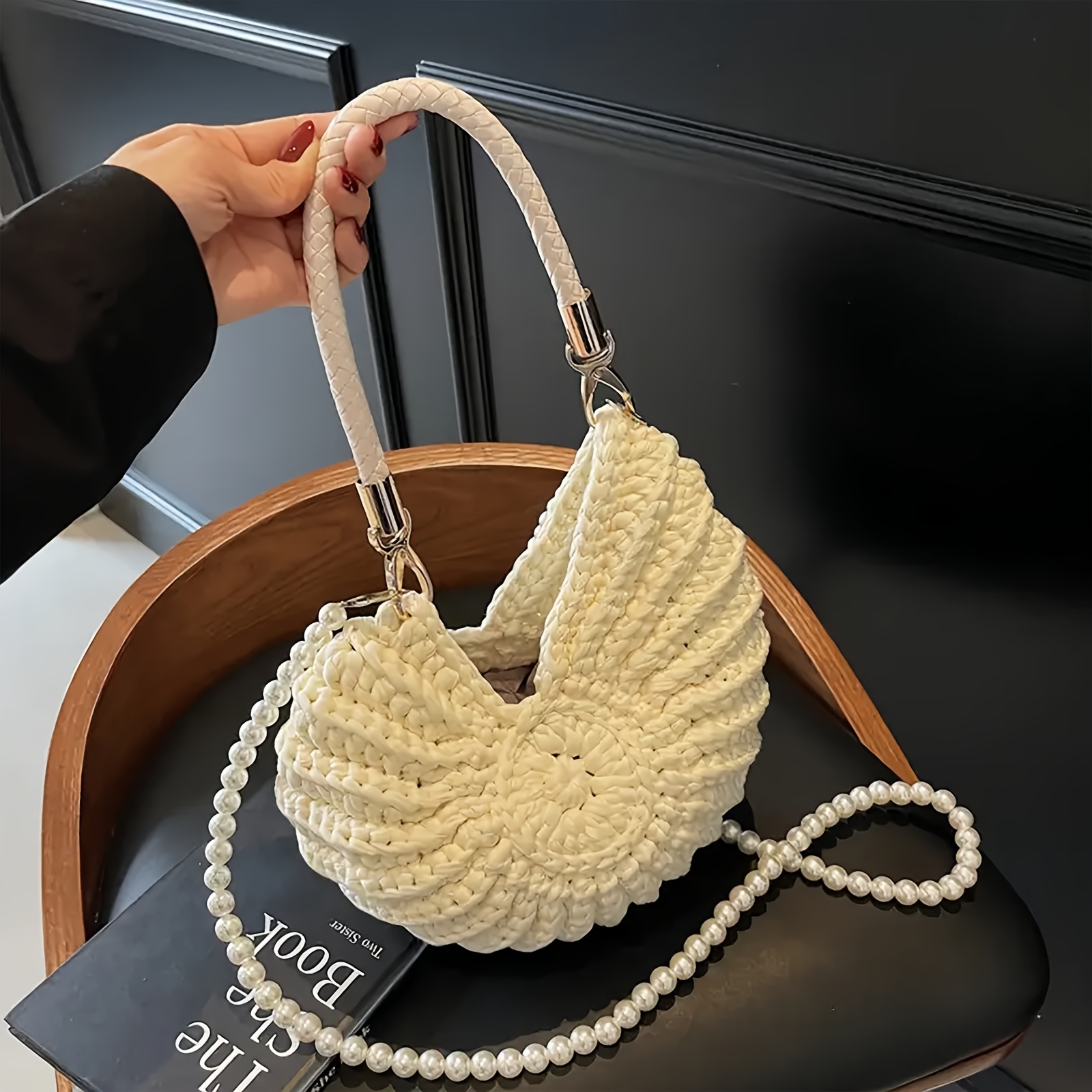Handwoven Shell Tote Bag with Chain Strap - Large Capacity Bohemian Beach Bag for Women, Beige Summer Vacation Handbag for Casual Outings and Beach Trips, Durable Fashion Design, Beach Bag Accessories, Beach Travel Accessories, Bohemian Style
