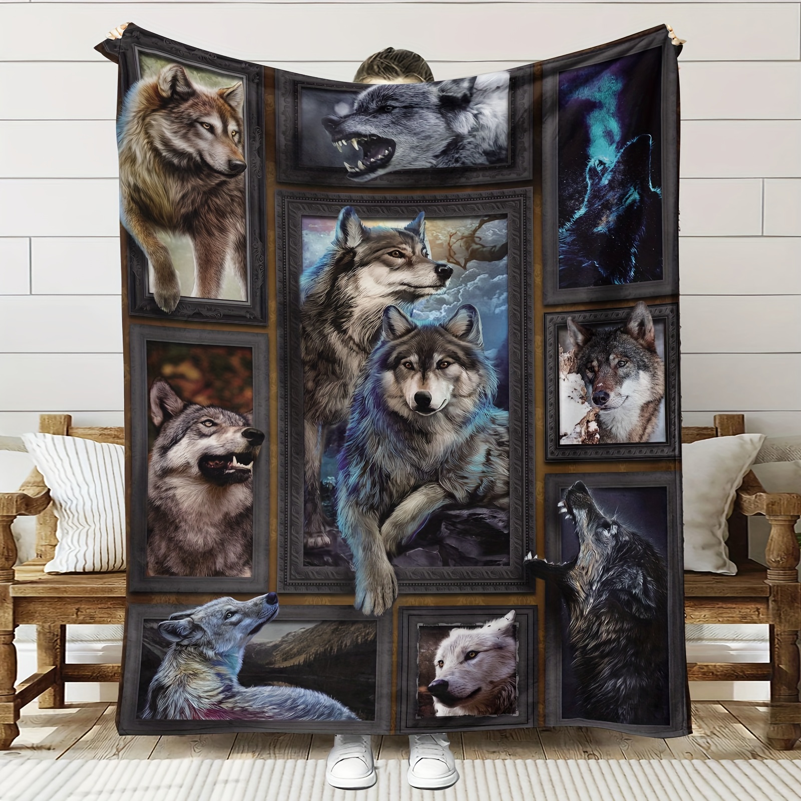 

1pc Wolf-themed Flannel Blanket - Cozy & Soft For All , Ideal For Sofa, Bed, Office, Camping & Travel - Wolf Print With Blue Hues, Decor & Gift For Birthdays/christmas