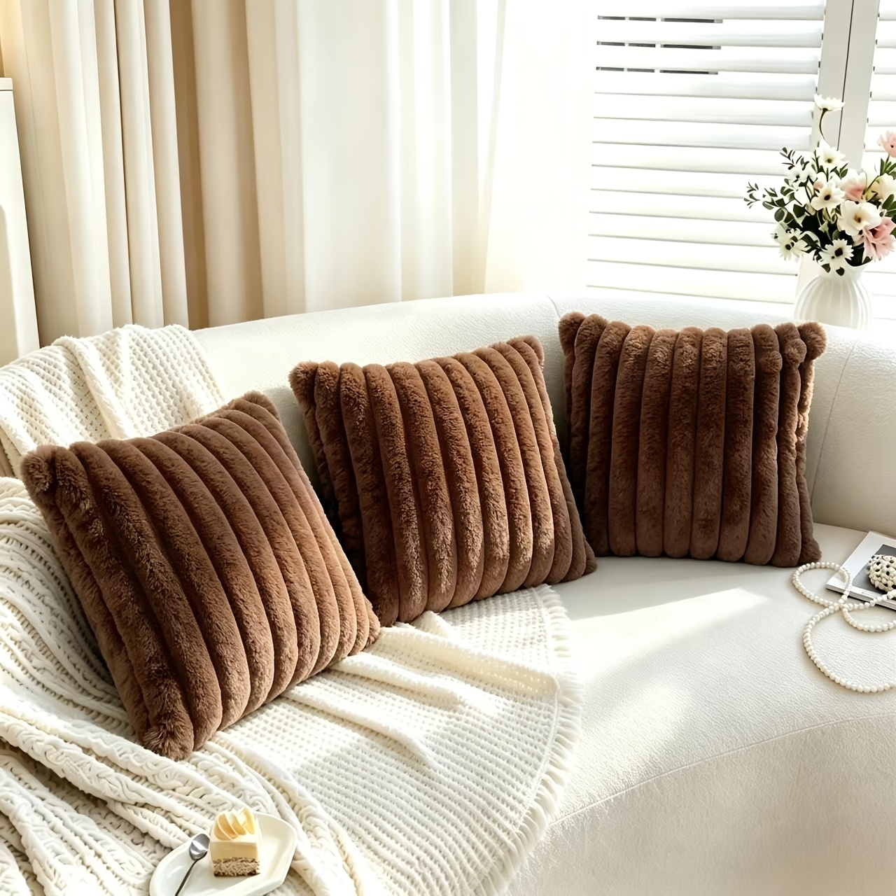 TEMU Lot de 3 housses de coussin NVSNV en fausse fourrure de lapin - Housses de coussin douces et duveteuses à rayures verticales pour canapé,