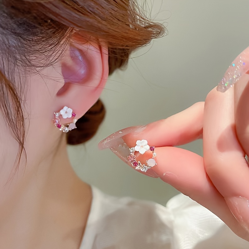 

A Pair Of Earrings Suitable For Daily Women, Ear With Personality, Sweet And Fashionable, Earrings