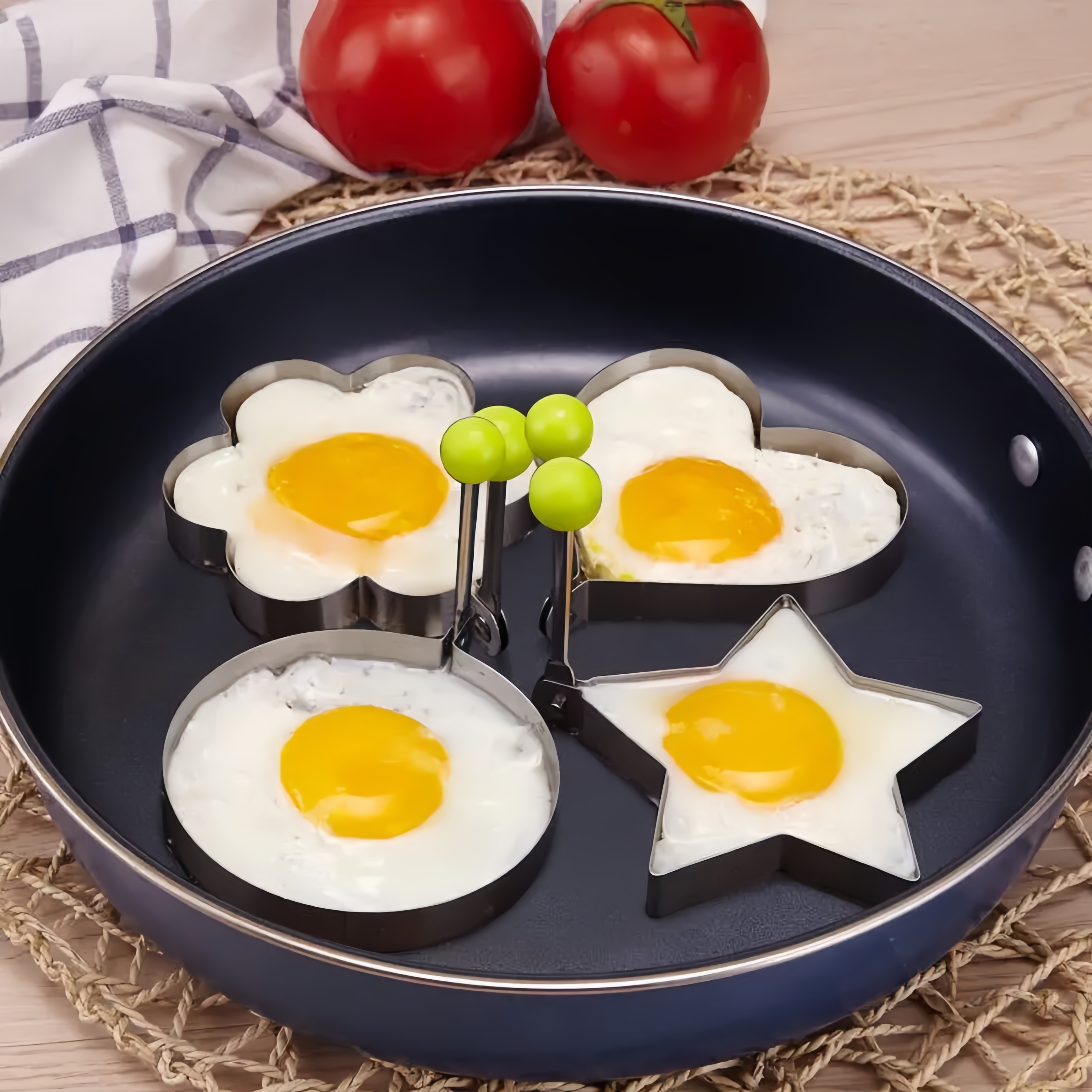 

4-piece Stainless Steel Egg Ring Set For Frying Or Shaping Eggs – Non-stick Fried Egg Mold With Heart, Star, Flower & Round Shapes – Safe For Food Contact, Ideal For Breakfast, Pancakes, Omelets