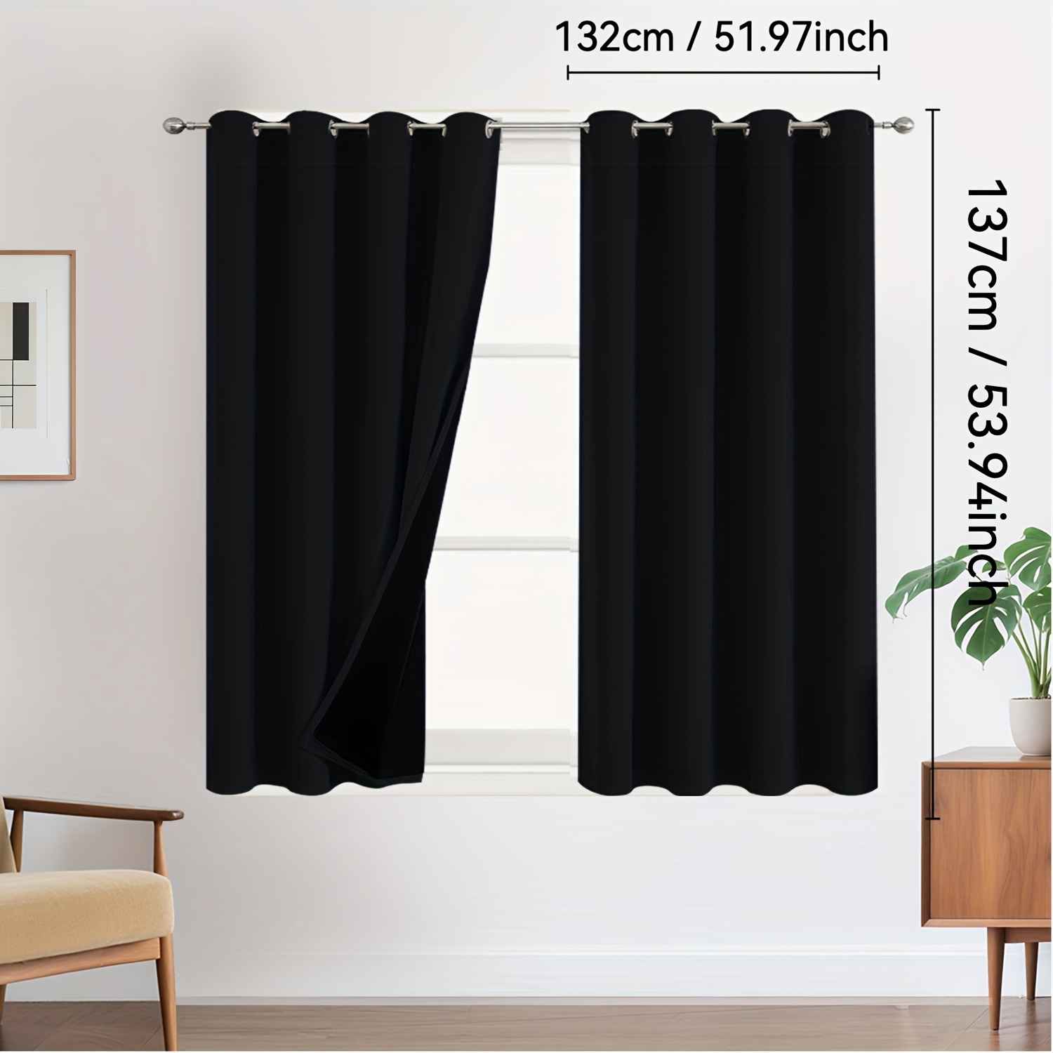 TEMU 2 rideaux occultants 100% noirs, installés par perforation pour la suspension. Ils offrent des fonctions d'isolation thermique, de protection