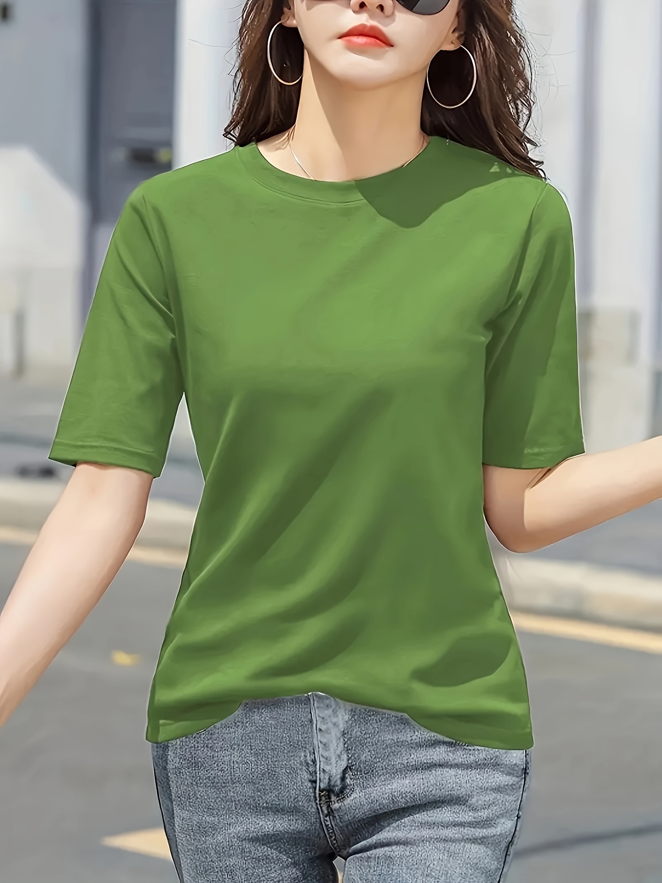 Women's Stretchy Slim-Fit Mid-Sleeve T-Shirt - Lightweight Round Neck Casual Top, Solid Color All-Season Layering Essential, Machine Washable, Versatile Clothing, Sensual Fit Tee, Easycare Material