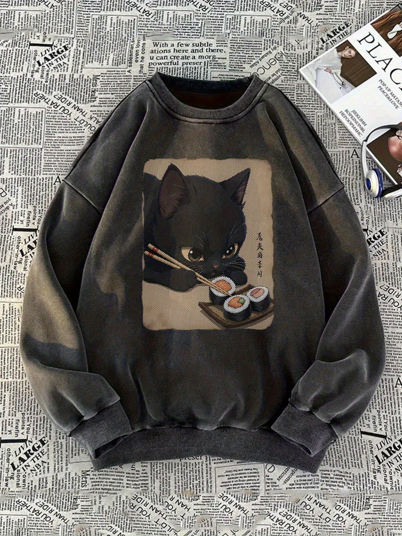 pullover rétro   de l anime japonais pour femmes - imprimé chat &   et blanc, col ronde   lavable en machine pour automne/hiver, pull décontracté adapté aux fans d anime et   de   japonaise, style vintage avec design     du chat relaxant coupe dégagée idéal pile ou   motif animalier avec details chopsticks entrées   tissus confortables par     Détails du produit 1