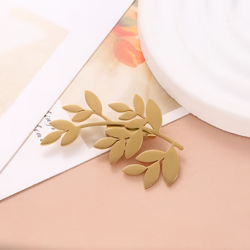 Elegant Fresh Grass-shaped Brooch for Weddings