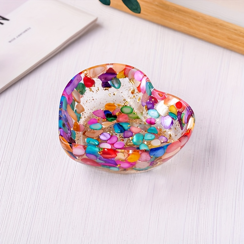1 Piece Of Heart-shaped Bowls, A Small Crystal Bowl For Interior Decor, And A Crystal Gift.