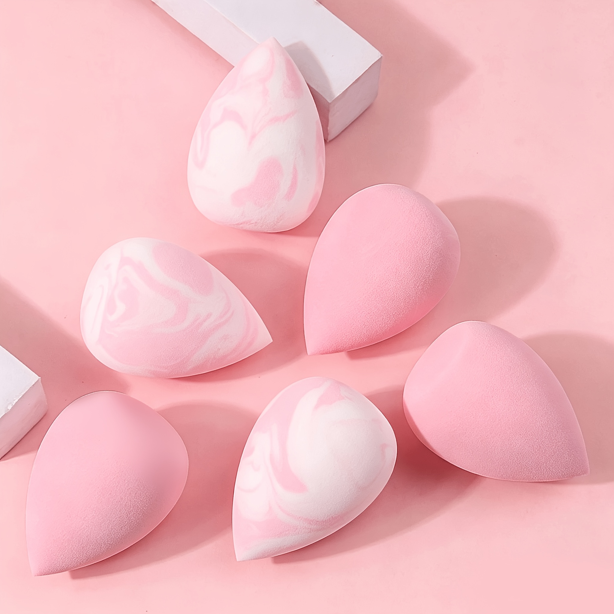 TEMU 6 éponges à maquillage, douces et respectueuses de , adhèrent poudre gaufretée, conviennent à une utilisation à sec et à . Conviennent pour les