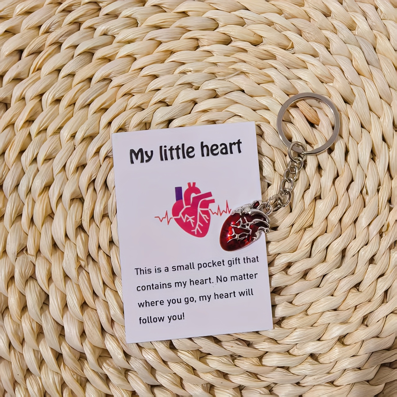Image of 1 Creative Heart Keychain Pendant Gift, A Personalized Metal Heart Shape, With A Card, Symbolizing Companionship, A Souvenir, Suitable As An Emotional For Your Lover, Friend, Or Relative