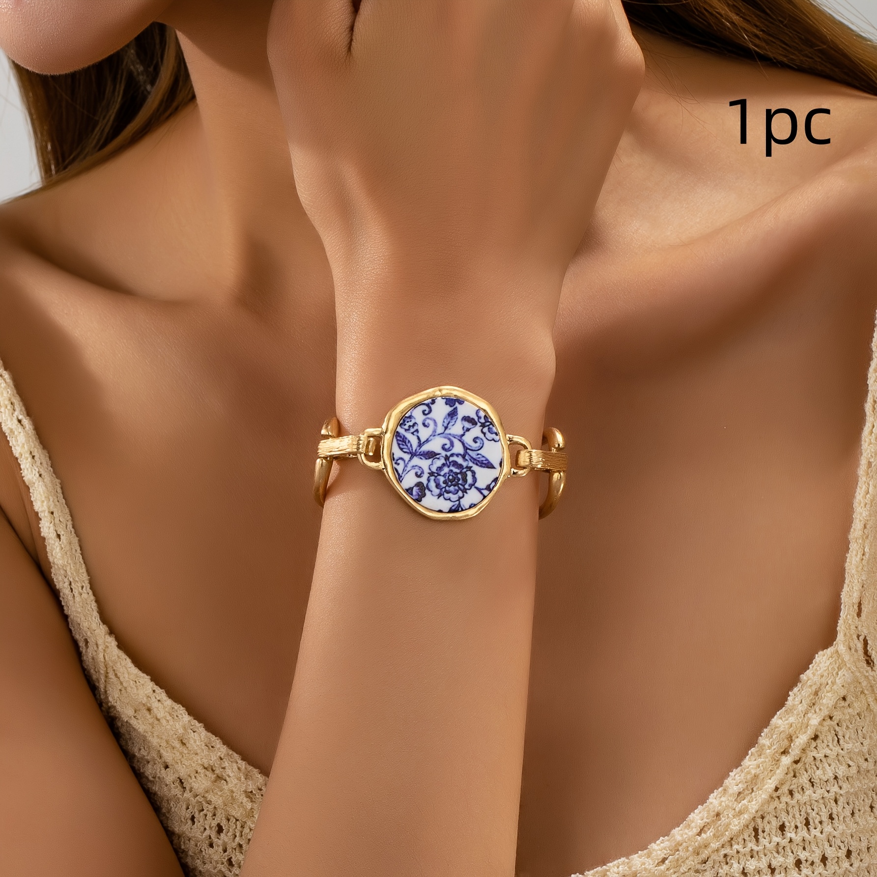 TEMU 1pc Bohemian Design Blue And White Floral Oval Cut-out Double Hoop Teardrop Women's Fashion Bracelet, Suitable For Daily Wear, Vacations, And