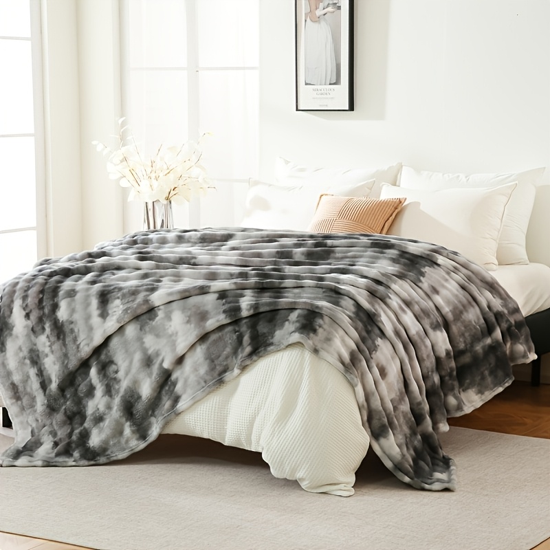 Image of A Tie-dye Bedspread Cozy And Soft, Perfect For Use As Decor, Throw Blankets For The Sofa, Shawls, Or Warm Coverings