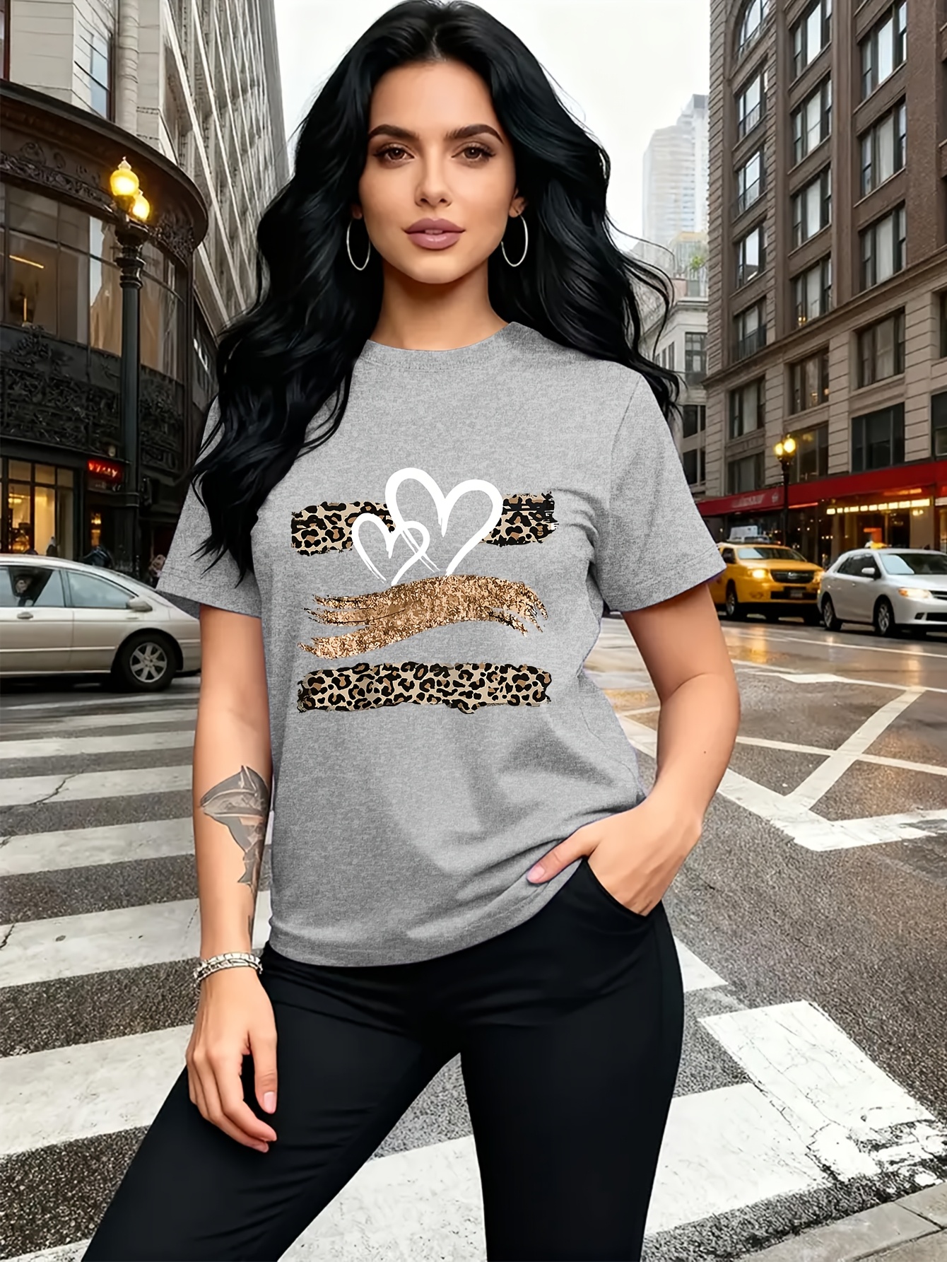 Leopard Print Heart Glitter-themed Pattern Print, Fashionable Breathable T-shirt, for Family Travel,, Casual S, Daily Commutes, Matching Outfits for Sisters, Versatile T-shirt 30057