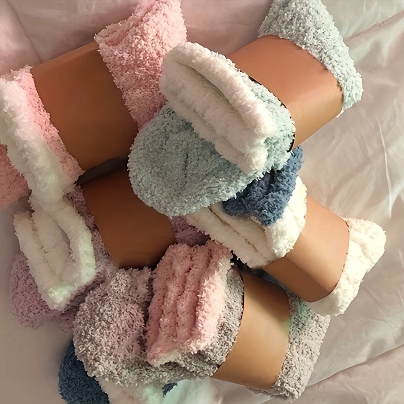 

4 Pairs Of Coral Fleece Crew Socks, Casual And Warm Soft Floor Home Socks, Suitable For Autumn And Winter, Women's Soft Non Slip Socks
