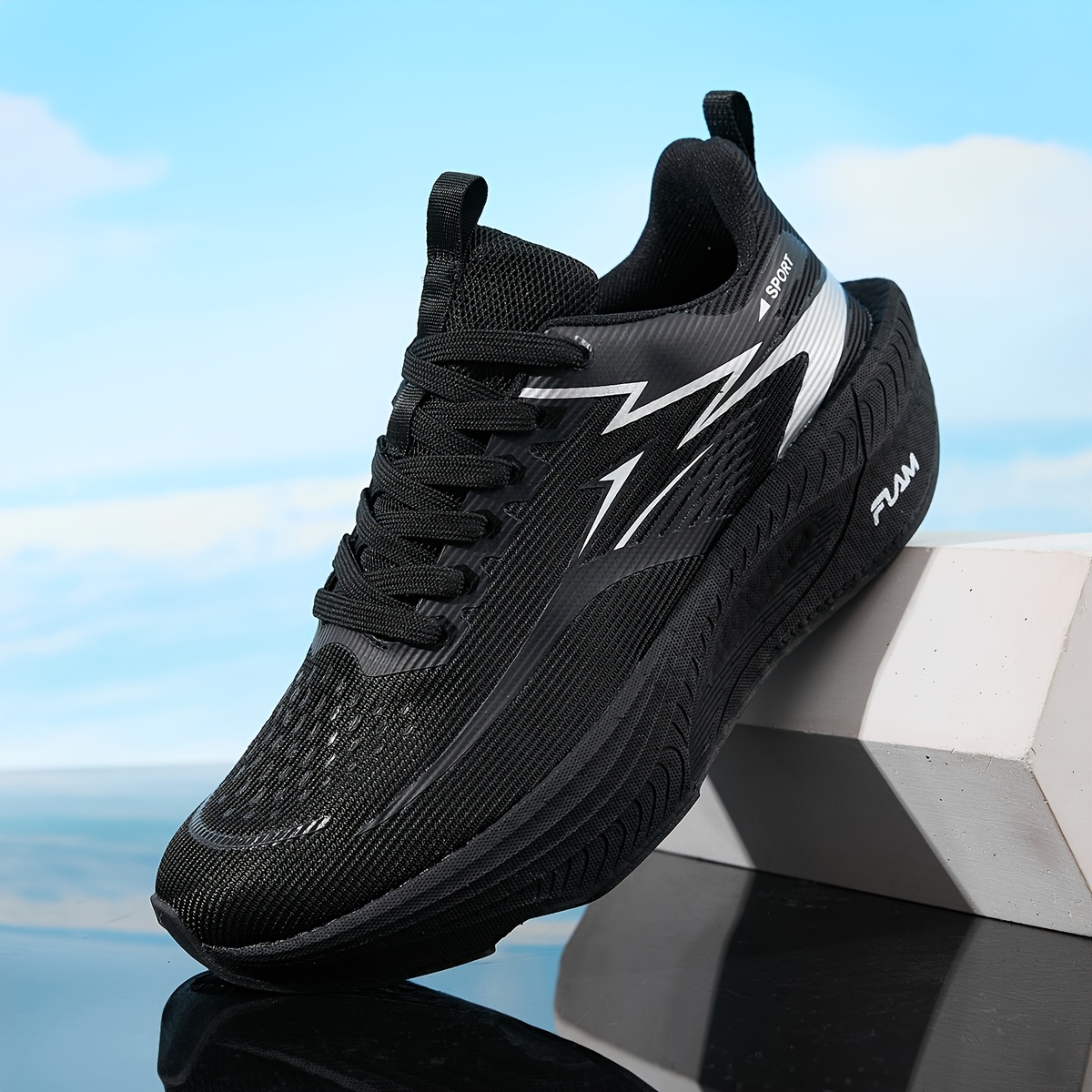 ZERJER Professional Running Shoes with Carbon Plate Technology, Lightweight Cushioning Sneakers, Non-Slip TPU Rubber Outsole, Breathable in White And Black, High-Performance Gym Training Shoes for Both Men And Women