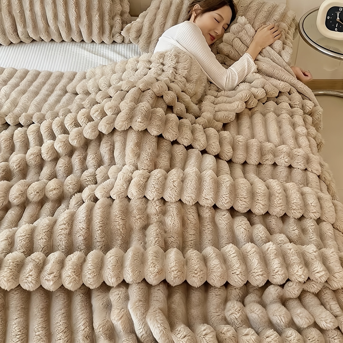 TEMU 1pc Throw Blanket Suitable For Travel, Sofa, Bed, Office, And Home Decor - Soft, Lightweight, Comfortable Bed Blanket For Adults - For Birthday