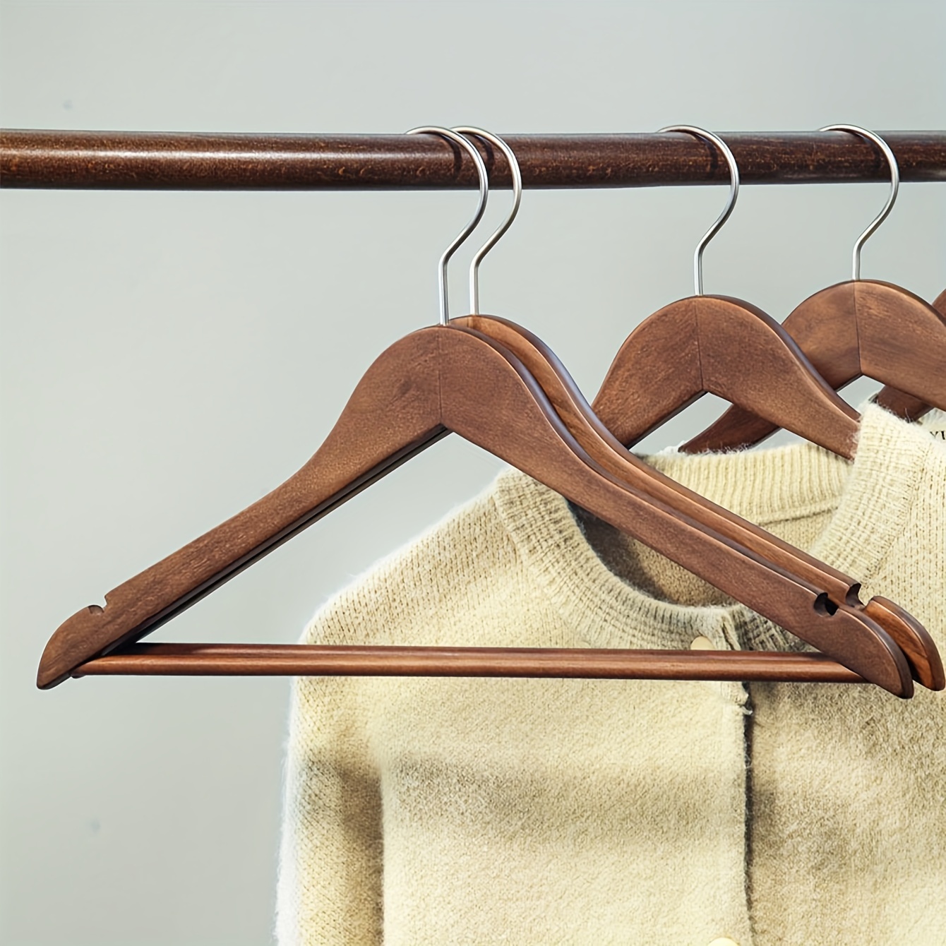 

Elegant : 45cm/17.7in, 22.3cm/8.7in, Perfect For Your Closet - Standard Wooden Clothes Hanger