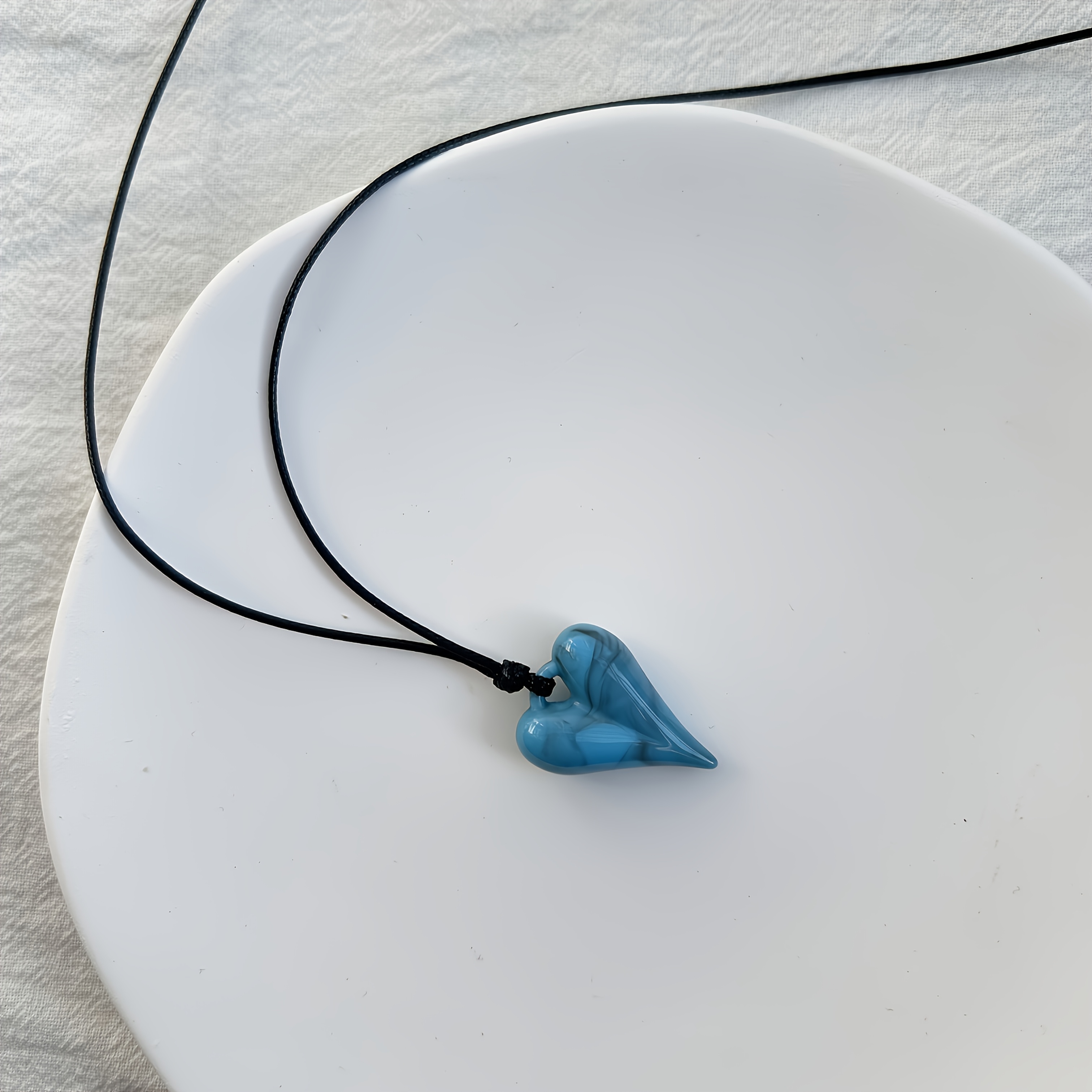 Y2K Resin Pointed Heart Pendant Necklace for Women