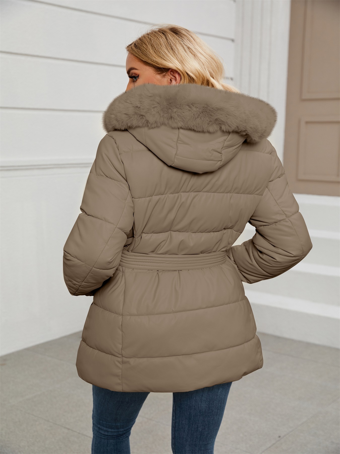 Elegante dames winterjas met faux fur capuchon - Lange mouwen