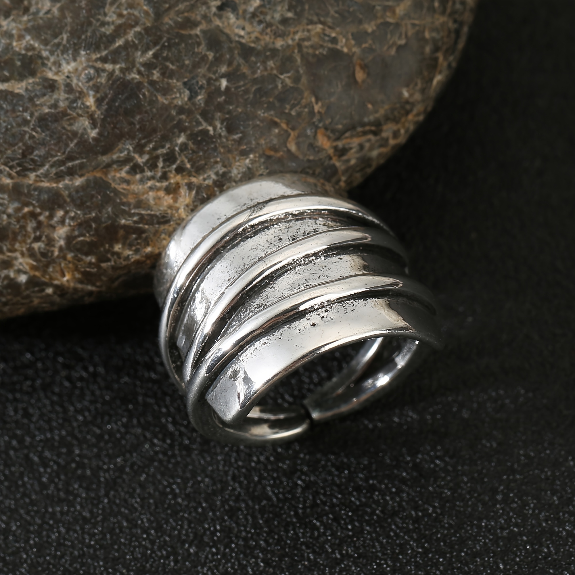 E-shop – Europäische & Amerikanische Mode – Kupfer – Minimalistischer mehrschichtiger Spiralring, verstellbarer offener Ring – Stilvolles