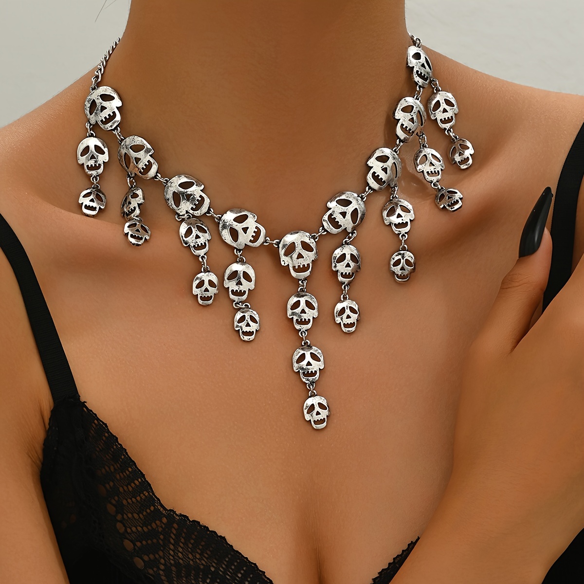 TEMU A Stylish Punk Gothic Geometric Hollow-out Skull Tassel Pendant Necklace, Women's Halloween Holiday Party Necklace Jewelry