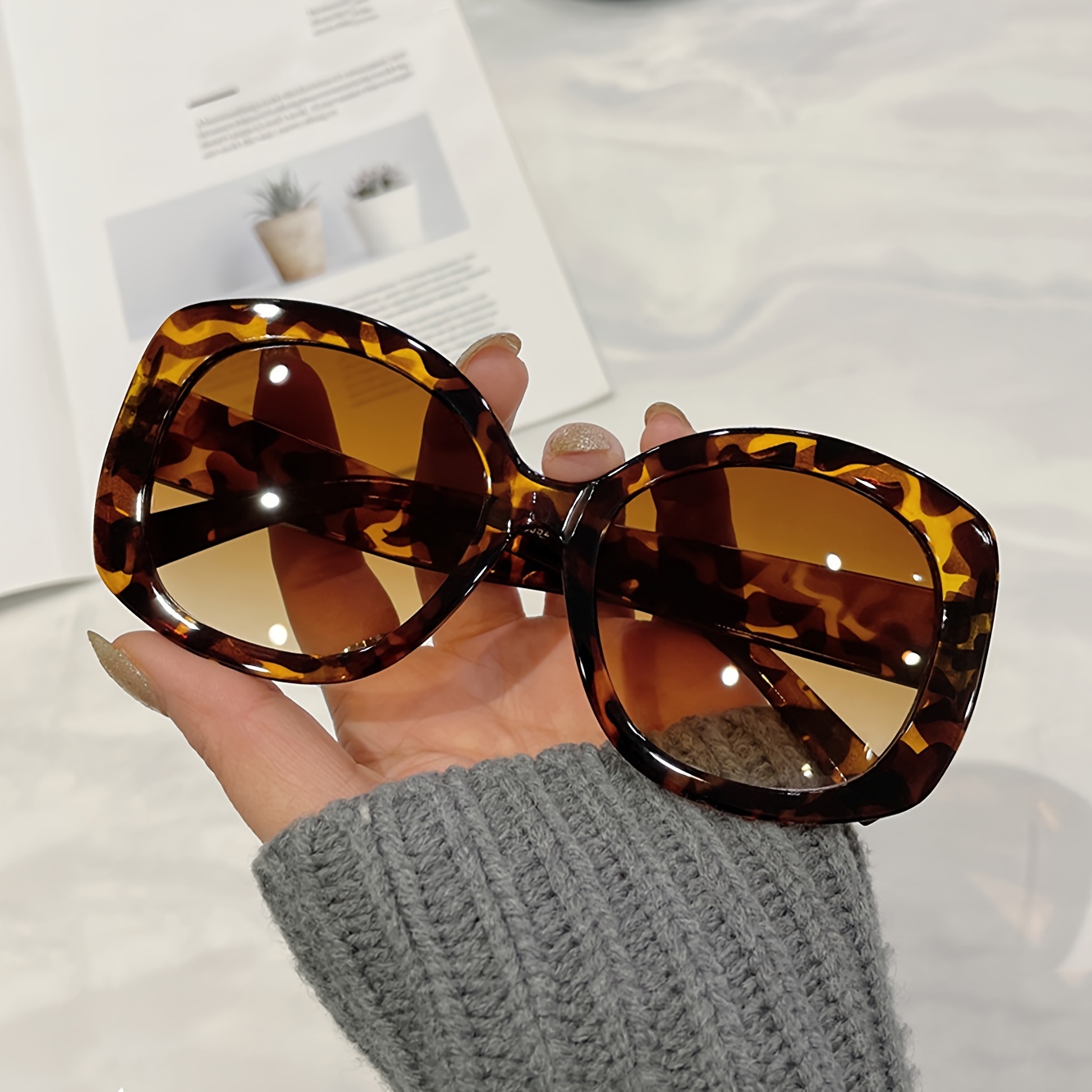 

Oversize Retro Women Fashion Glasses Square Lens Large Frame For Vintage