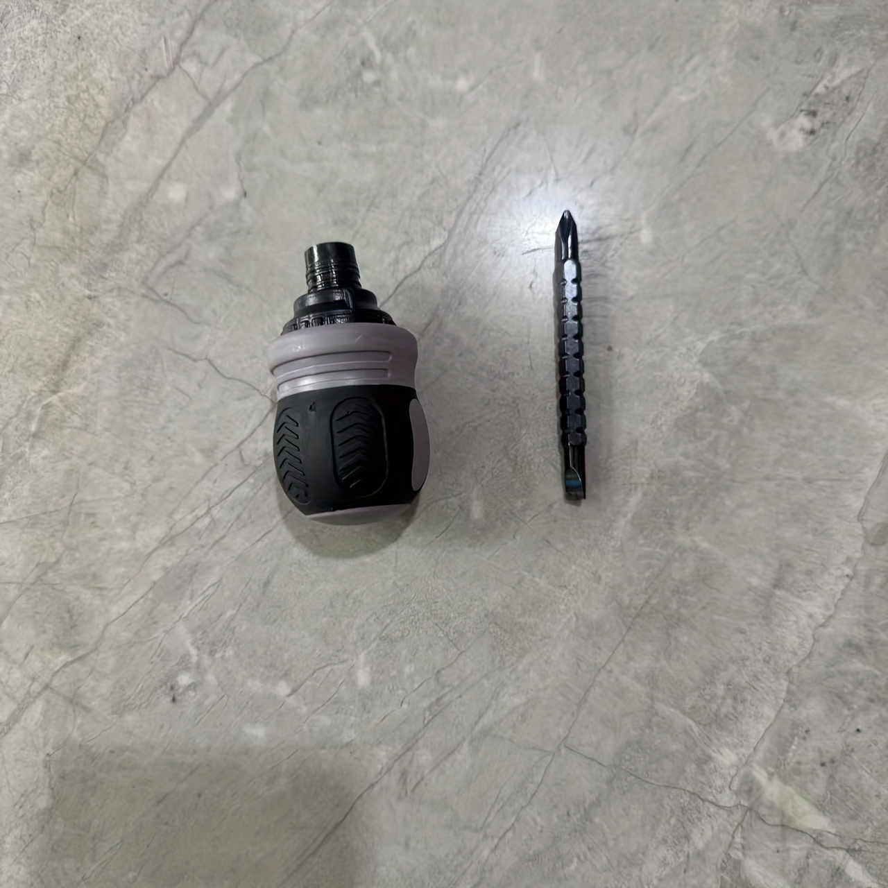 E-shop Stahl Ratschenschraubendreher Set - 3-Wege Ergonomischer Griff, Multifunktional, Arbeitssparendes Design mit Innensechskantkopf & Mehreren Bits